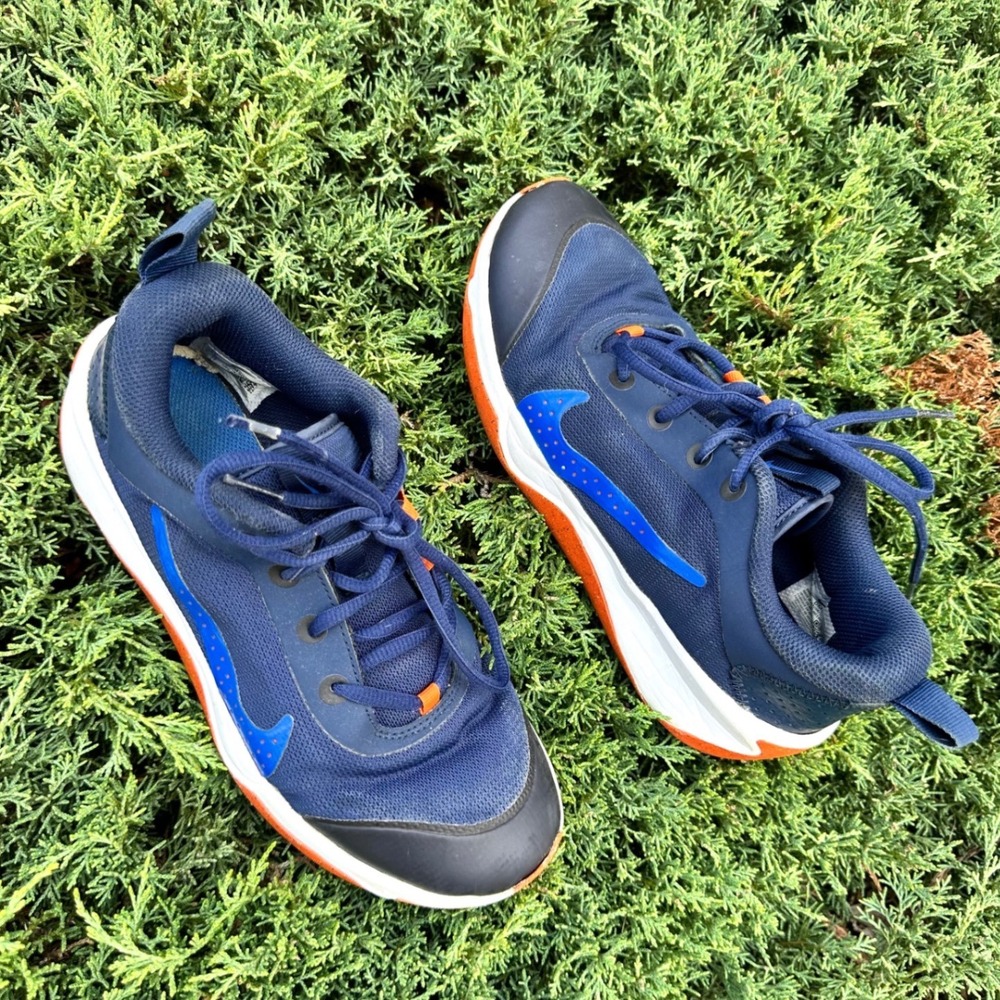 Nike Omni Multi-Court Big Kids Athletic Shoes Size 6Y Blue Orange Sneakers